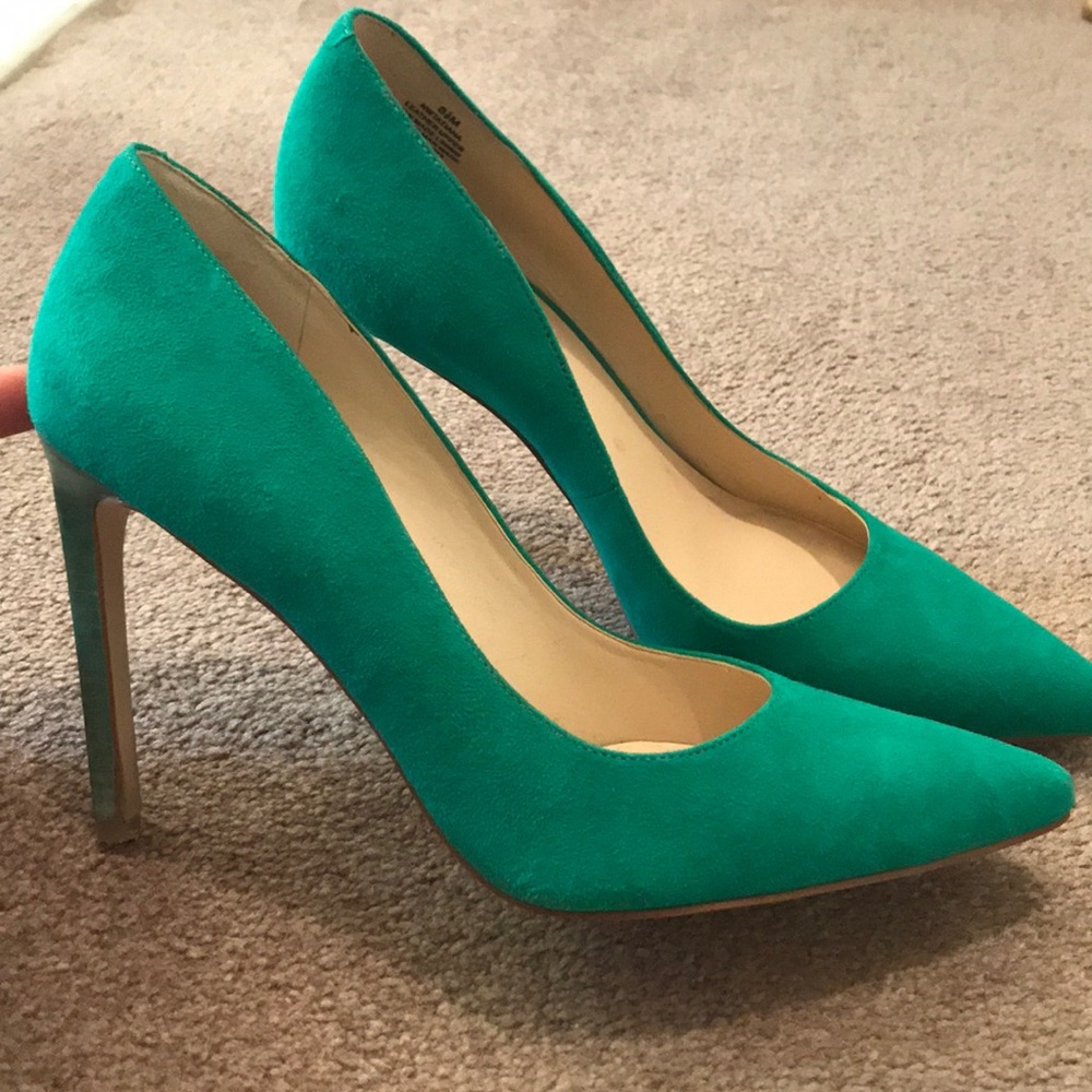 Never wear! Only worn once!